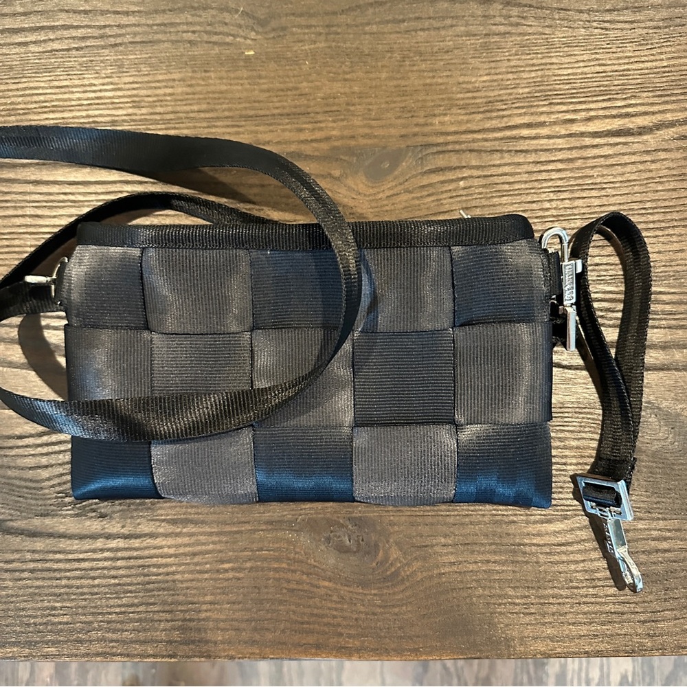 Harvey’s Seatbelt Hip Bag